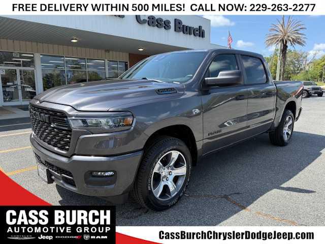 2026 Ram 1500 Express Crew Cab 4x4 57 Box