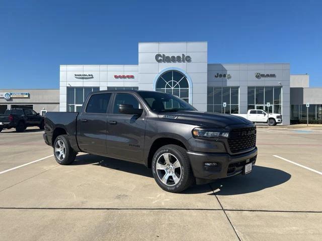 2026 RAM Ram 1500 RAM 1500 EXPRESS CREW CAB 4X2 57 BOX