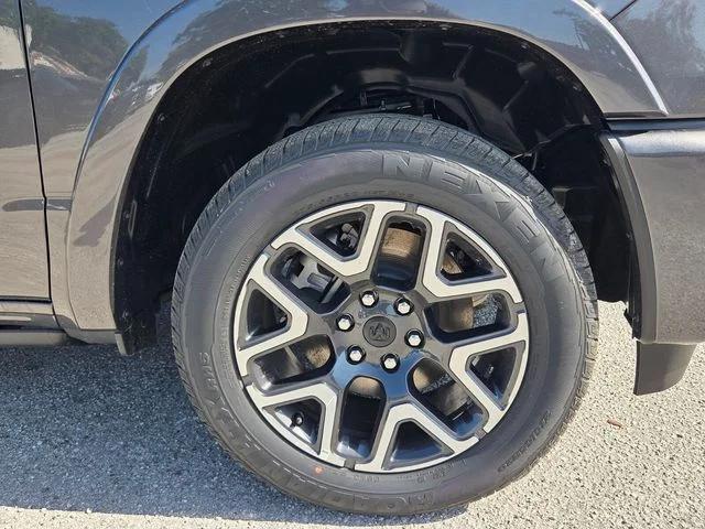 2026 Ram 1500 Laramie Crew Cab 4x4 5'7" Box