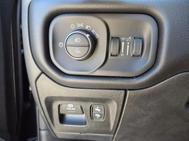 2026 Ram 1500 Laramie Crew Cab 4x4 5'7" Box