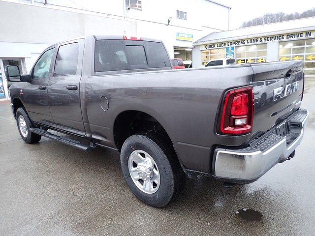 2026 RAM Ram 3500 RAM 3500 TRADESMAN CREW CAB 4X4 64 BOX