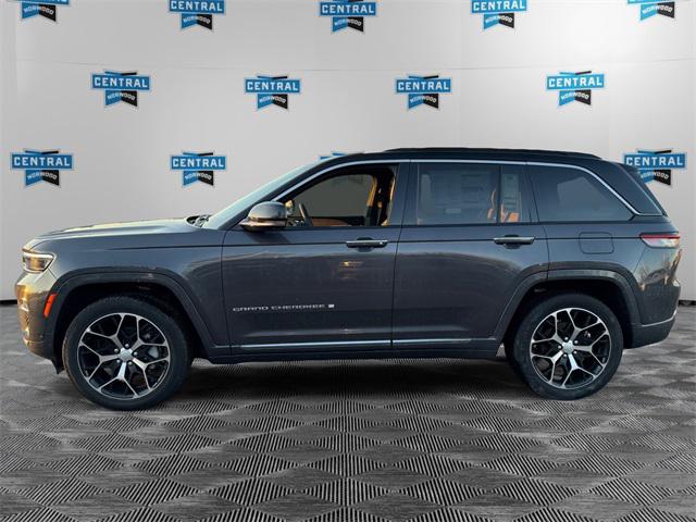 2025 Jeep Grand Cherokee GRAND CHEROKEE SUMMIT RESERVE 4X4