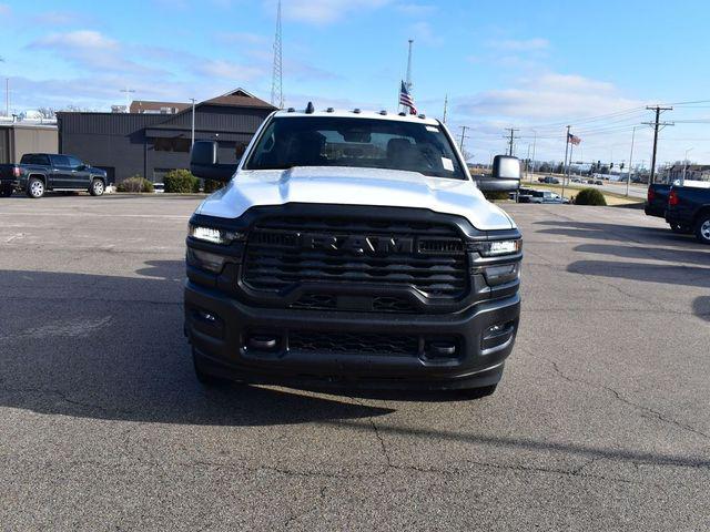 2026 RAM Ram 3500 Chassis Cab RAM 3500 TRADESMAN CREW CAB CHASSIS 4X4 60 CA