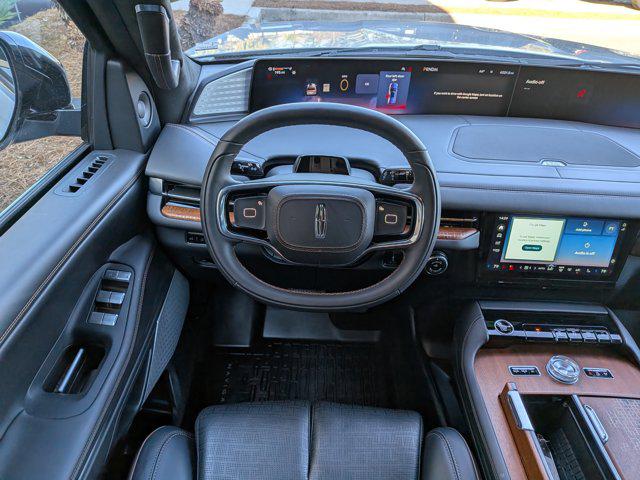 2025 Lincoln Navigator Black Label