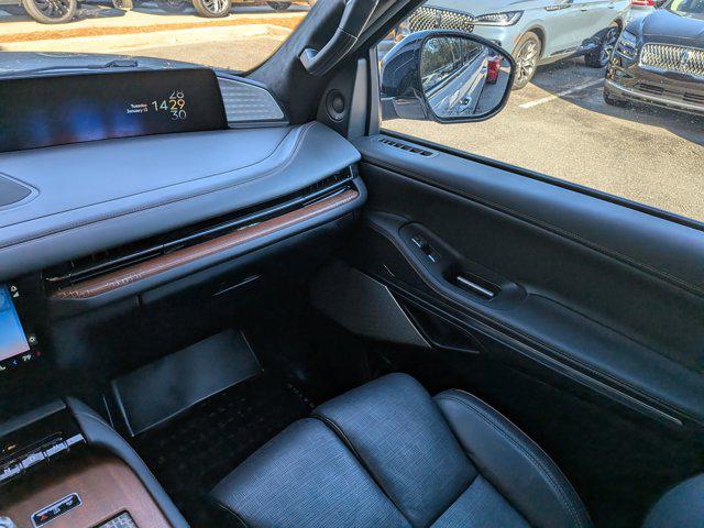 2025 Lincoln Navigator Black Label