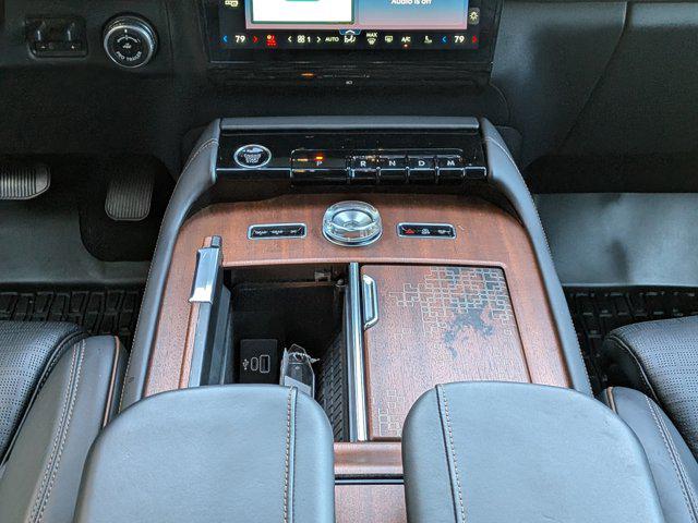 2025 Lincoln Navigator Black Label