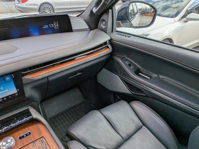 2025 Lincoln Navigator Black Label L