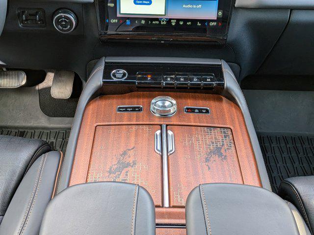 2025 Lincoln Navigator Black Label
