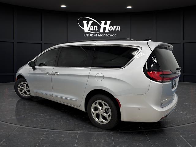 2023 Chrysler Pacifica Limited AWD