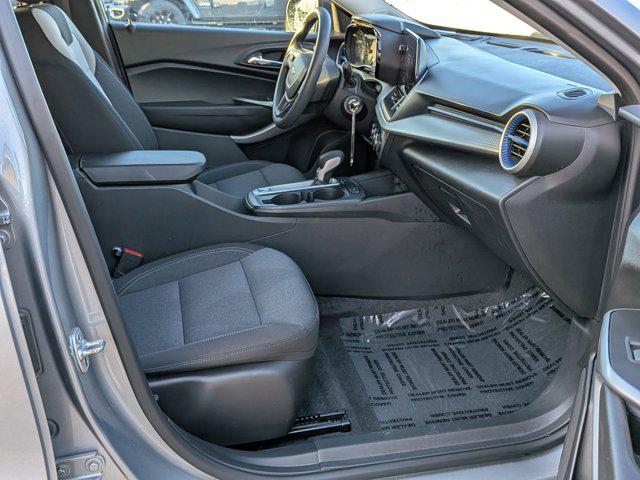 2025 Chevrolet Trax FWD LS