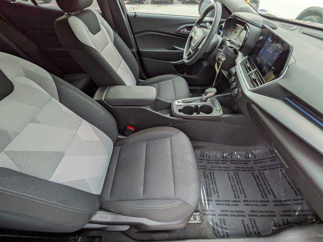 2025 Chevrolet Trax FWD LS