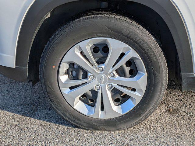 2025 Chevrolet Trax FWD LS