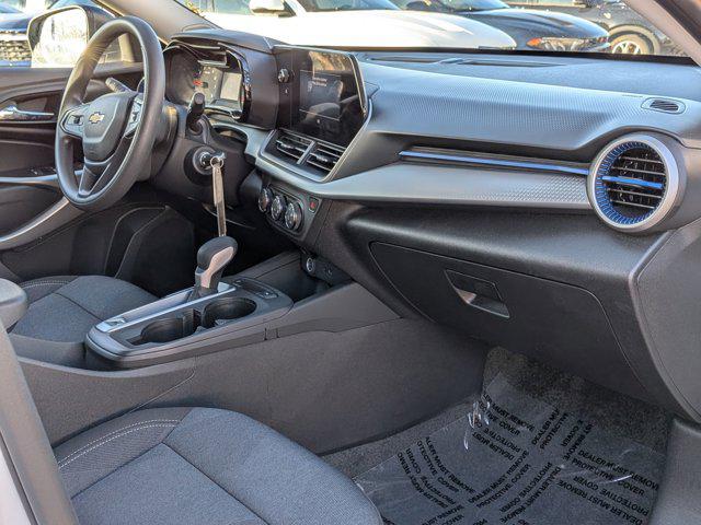 2025 Chevrolet Trax FWD LS