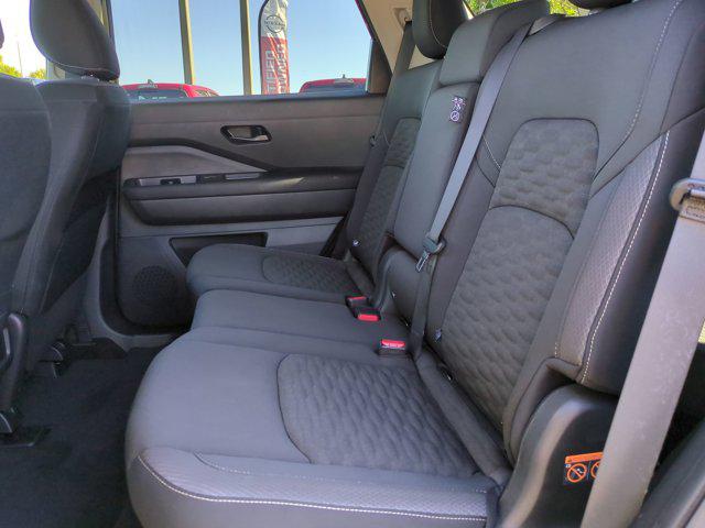 2025 Nissan Pathfinder SV FWD