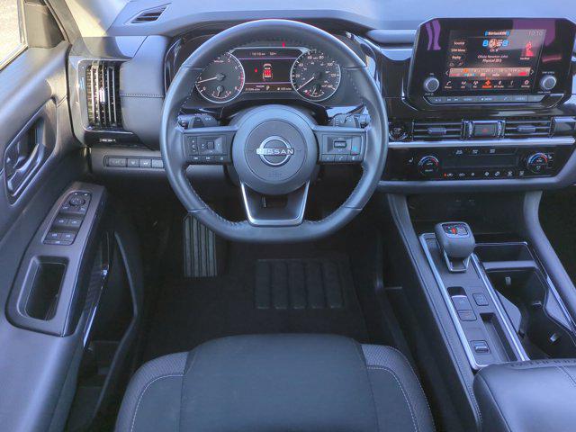 2025 Nissan Pathfinder SV FWD