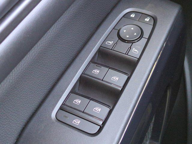 2025 Nissan Pathfinder SV FWD