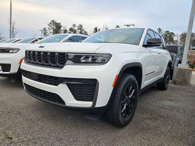 2026 Jeep Grand Cherokee Altitude 4x2