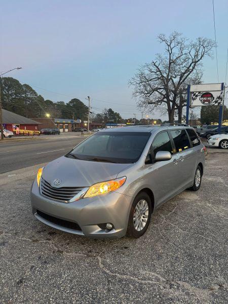 2016 Toyota Sienna XLE 8 Passenger for sale in Fayetteville, NC