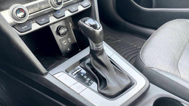 2020 Hyundai Elantra Limited