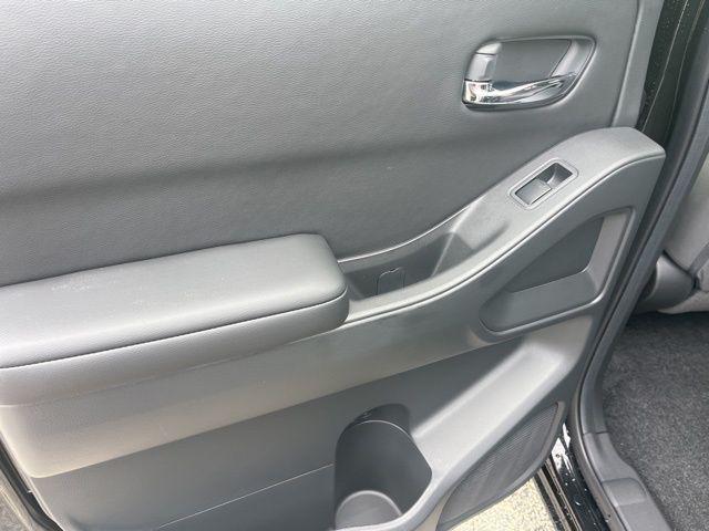 2026 Nissan Frontier Crew Cab SV 4x2