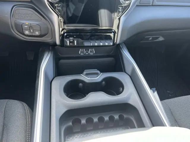 2026 Ram 3500 Big Horn Crew Cab 4x4 8' Box