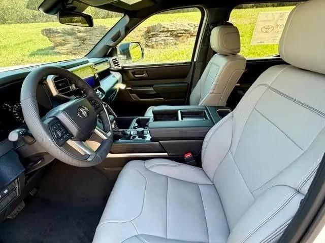 2026 Toyota Tundra SR5 CrewMax 5.5' Bed