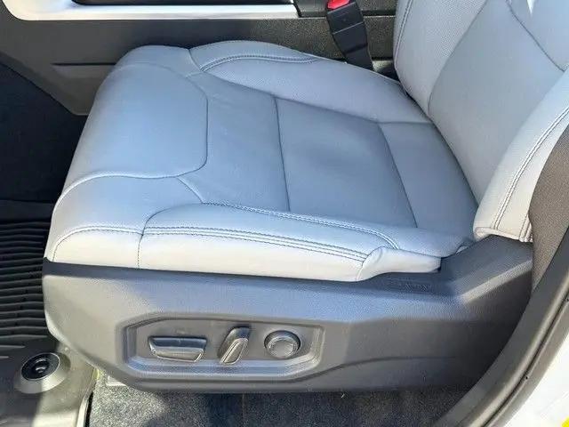 2026 Toyota Tundra SR5 CrewMax 5.5' Bed