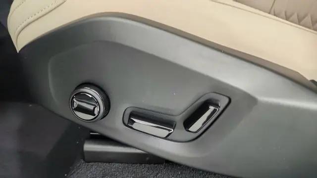 2026 Volvo XC90 Plug-In Hybrid Plus, T8 AWD, Electric/Gasoline, Bright, 7 Seats