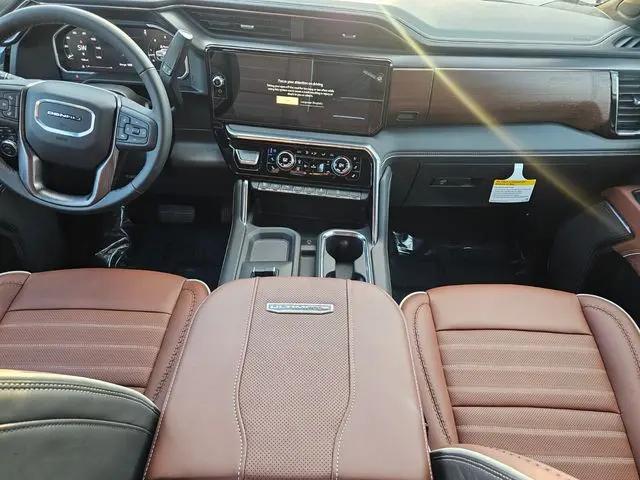 2026 GMC Sierra 2500HD Crew Cab, Standard Bed, Denali Ultimate, 4WD