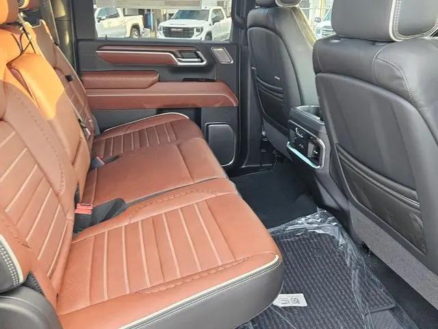 2026 GMC Sierra 2500HD Crew Cab, Standard Bed, Denali Ultimate, 4WD