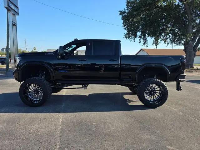 2026 GMC Sierra 2500HD Crew Cab, Standard Bed, Denali Ultimate, 4WD