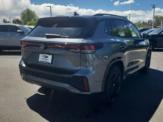 2026 Volkswagen Tiguan SE R-Line Black
