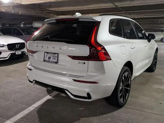 2026 Volvo XC60 B5 Plus