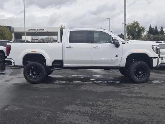 2026 GMC Sierra 2500HD Crew Cab, Standard Bed, Denali, 4WD