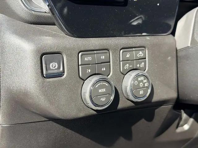 2026 Chevrolet Silverado 2500HD Crew Cab, Standard Bed, LT, 4WD
