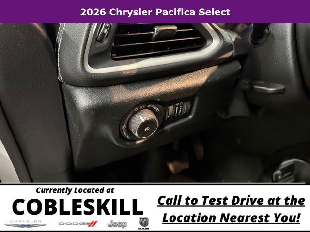 2026 Chrysler Pacifica Select AWD