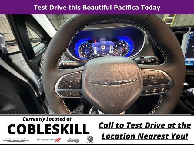 2026 Chrysler Pacifica Select AWD