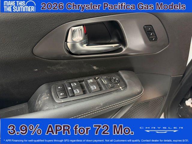 2026 Chrysler Pacifica Select AWD