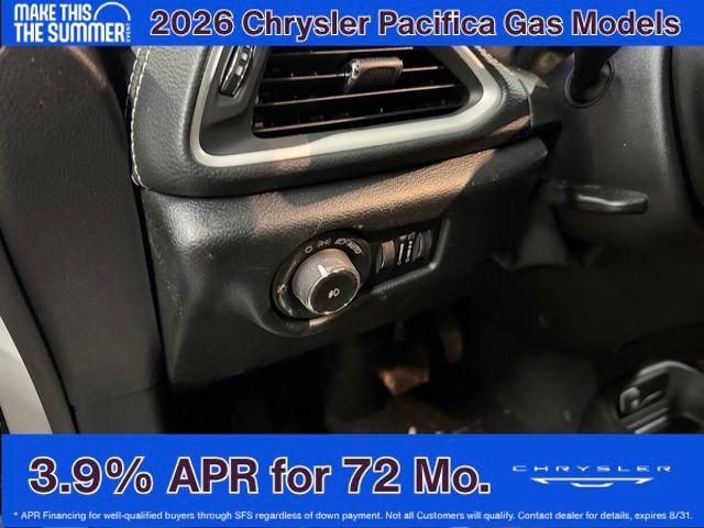 2026 Chrysler Pacifica Select AWD