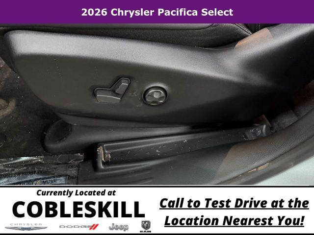 2026 Chrysler Pacifica Select AWD