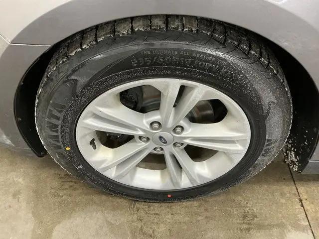 2014 Ford Taurus SEL