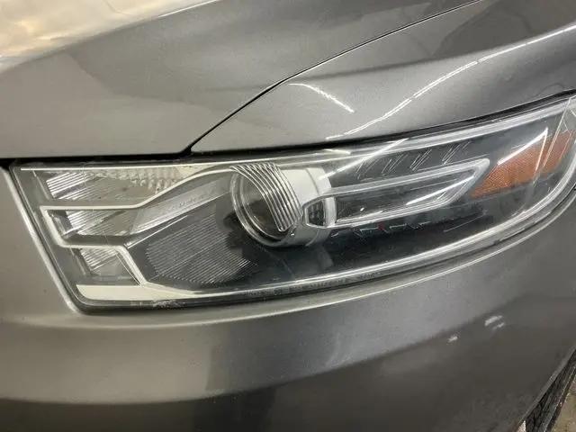 2014 Ford Taurus SEL