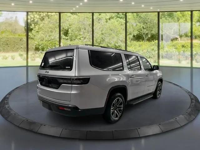2026 Jeep Grand Wagoneer L 4x4