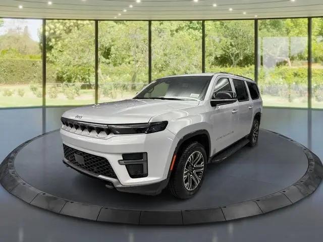 2026 Jeep Grand Wagoneer L 4x4