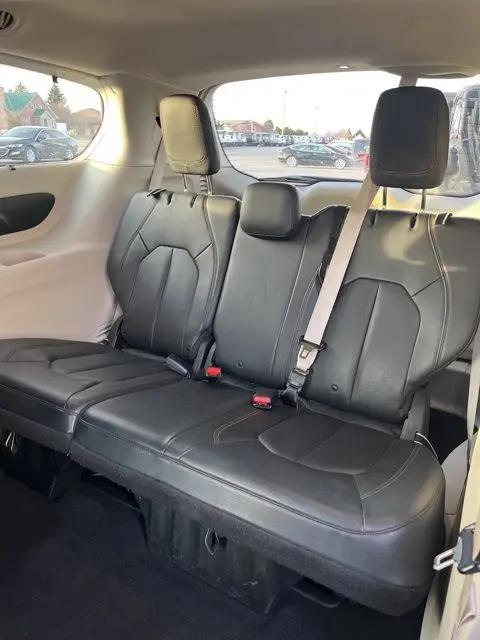 2019 Chrysler Pacifica Hybrid Touring L