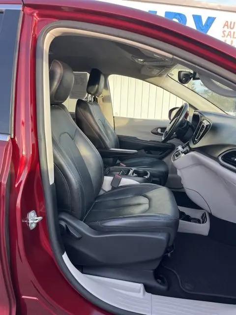 2019 Chrysler Pacifica Hybrid Touring L