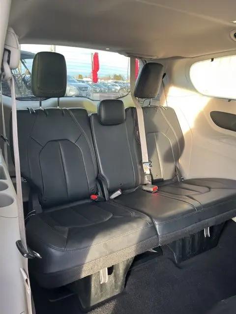 2019 Chrysler Pacifica Hybrid Touring L