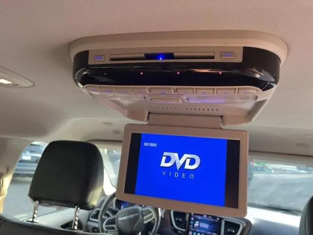 2019 Chrysler Pacifica Hybrid Touring L