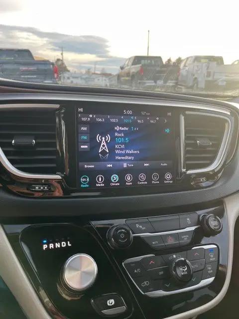2019 Chrysler Pacifica Hybrid Touring L