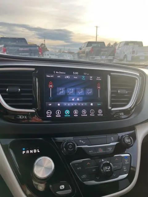 2019 Chrysler Pacifica Hybrid Touring L